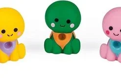 Janod Badspeelgoed - Spuitfiguur Waterschildpaddenfamilie -Aanbiedingen badspeelgoed Winkel 550x166 1