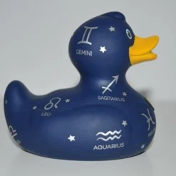 BUDDUCK.COM LUXURY ZODIAC DUCK - Sterrenbeeld Horoscoop Badeend BUDDUCK 15 BUDDUCK.COM LUXURY ZODIAC DUCK - Sterrenbeeld Horoscoop Badeend BUDDUCK -Aanbiedingen badspeelgoed Winkel 550x365 25