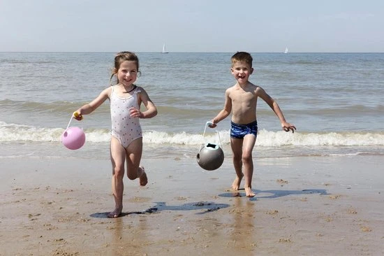 Quut Mini Ballo Banana Pink Strand Emmer - Bad Strand Speelgoed Meisje - Cadeau 1 Jaar | 2 Jaar | 3 Jaar | 4 Jaar | 5 Jaar - Geel Roze - 1,70 Liter 7 Quut Mini Ballo Banana Pink Strand Emmer - Bad Strand Speelgoed Meisje - Cadeau 1 Jaar | 2 Jaar | 3 Jaar | 4 Jaar | 5 Jaar - Geel Roze - 1,70 Liter - Afbeelding 7