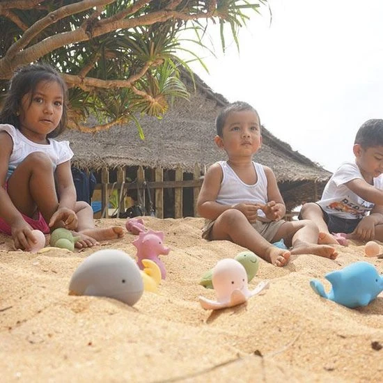 Tikiri Badspeeltje Met Belletje Walvis 8 Tikiri Badspeeltje Met Belletje Walvis - Afbeelding 8
