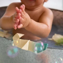 Oli & Carol H2Origami Bad En Bijtspeeltje Walvis -Aanbiedingen badspeelgoed Winkel 550x550 770