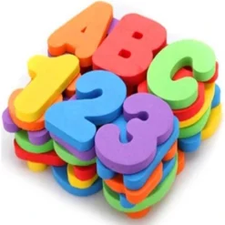 FIRST STEPS - Badspeelgoed Vanaf 3 Jaar - 36 Badspeeltjes - Badletters En Cijfers