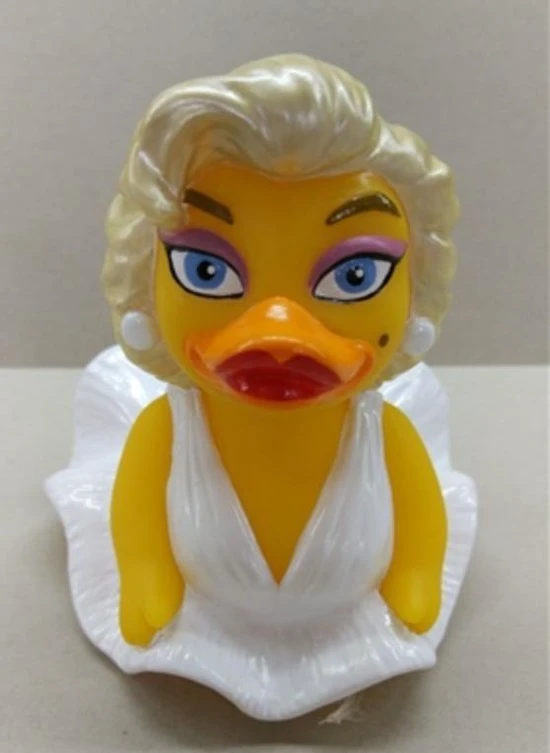 CelebriDucks Pond Bombshell CelebriDuck Blond Rubber Duck Marilyn MONROE Nieuw Model 2017 11cm Bekendste Badeendjes Merk Uit De USA 2 CelebriDucks Pond Bombshell CelebriDuck Blond Rubber Duck Marilyn MONROE Nieuw Model 2017 11cm Bekendste Badeendjes Merk Uit De USA - Afbeelding 2